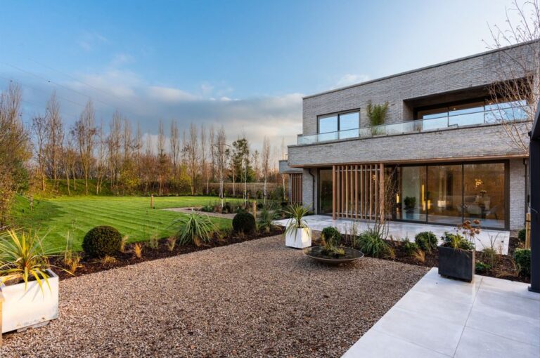 exterior-garden-twineham-grange-farm